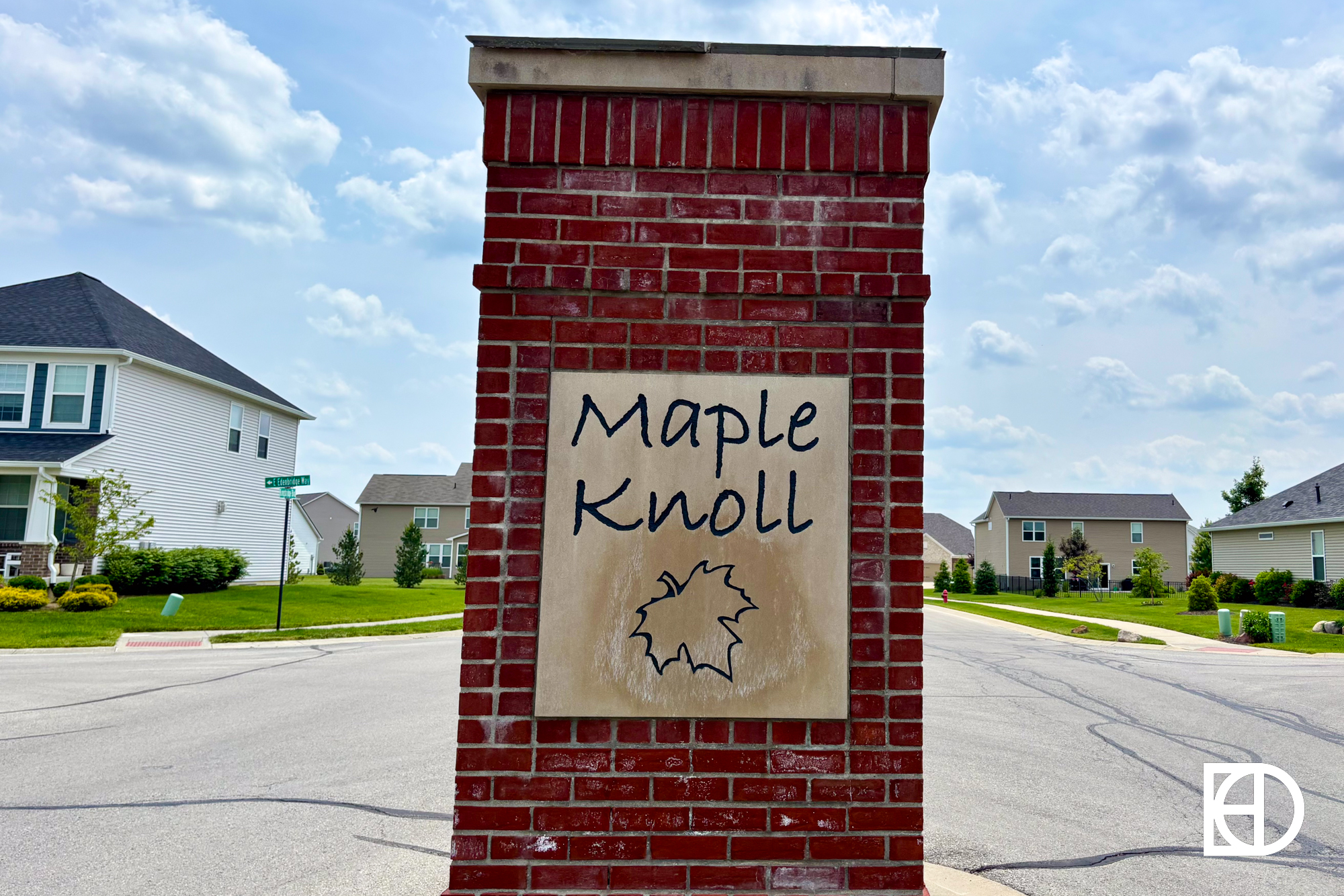 Maple Knoll — Dwellane